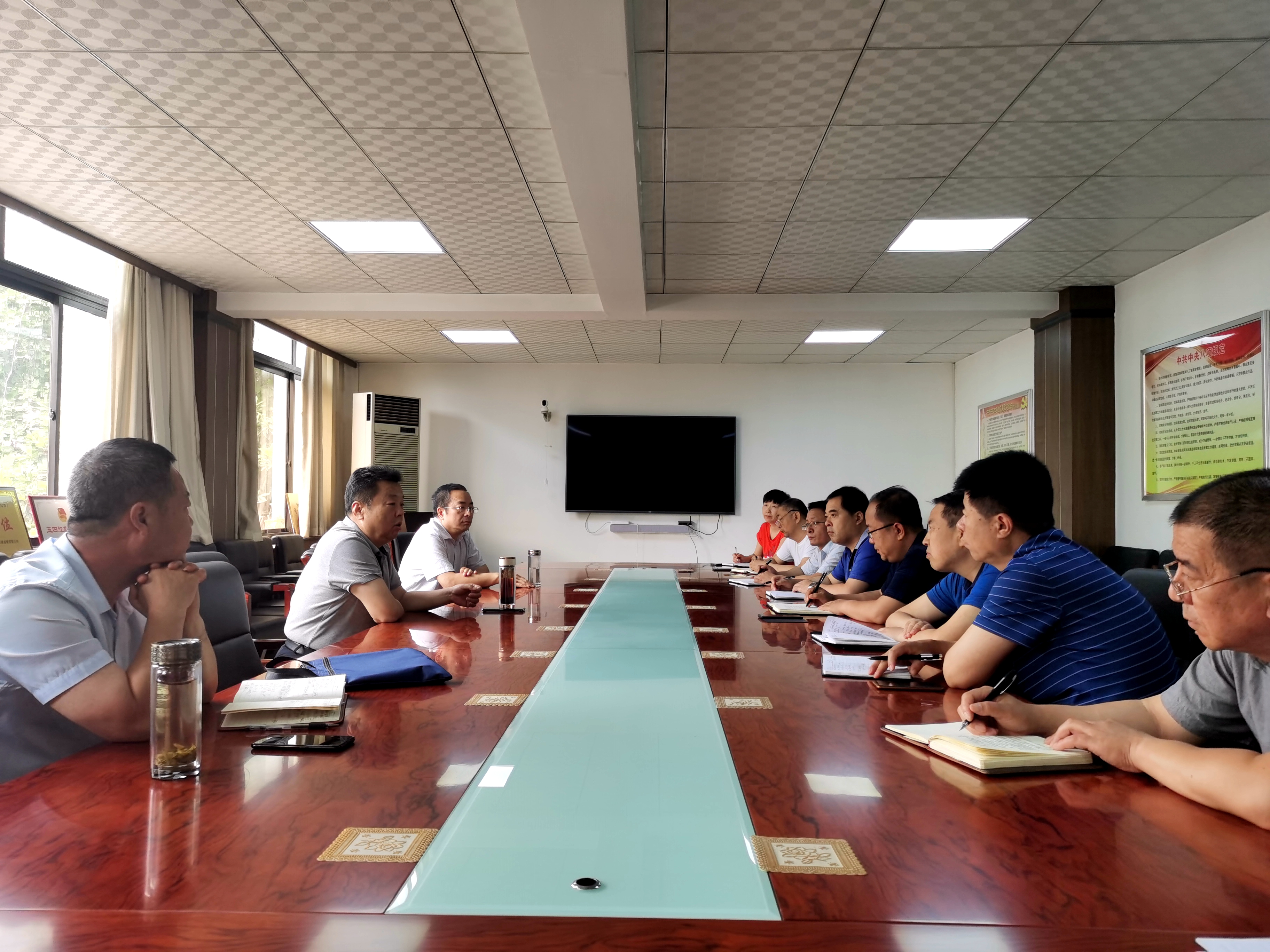 陜儲糧集團(tuán)黨委書記、董事長索王平到咸陽庫公司調(diào)研督導(dǎo)夏糧收購工作